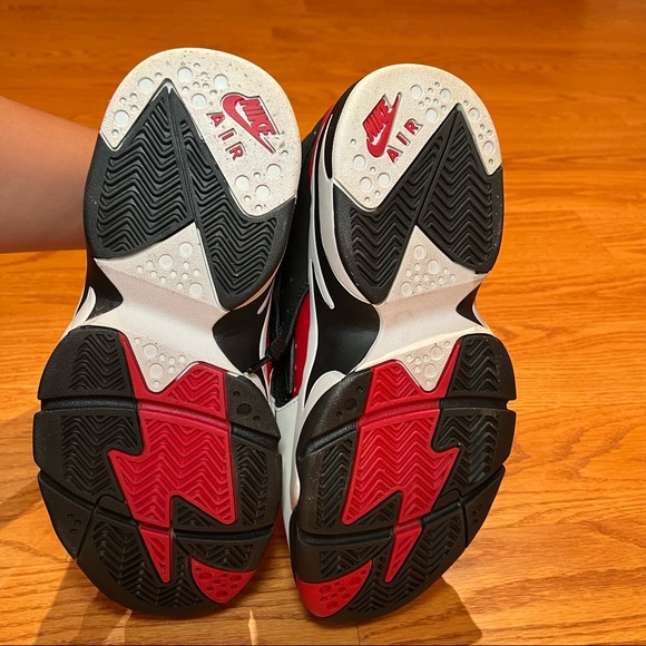 Nike Air Maestro 2 LTD Men’s 9.5 AH8511-002 Black, Gym Red, Vast Grey